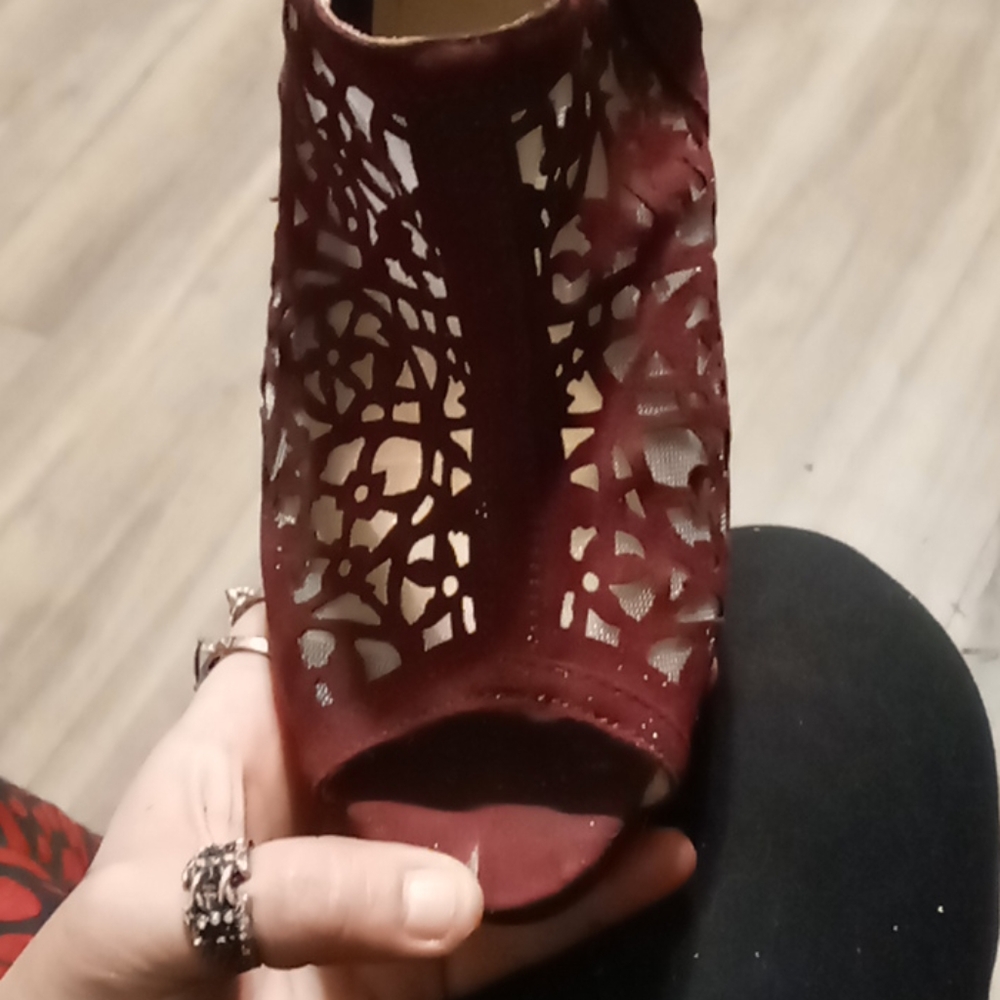 Shoes - Picture 2 of 3